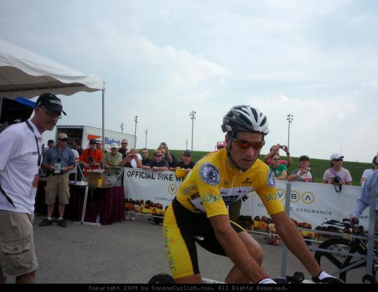 Juan Jose Haedo - Juan Jose Haedo preparing to defend the yellow jersey before the Individual Time Trial at the Tour of Missouri in Sedalia.