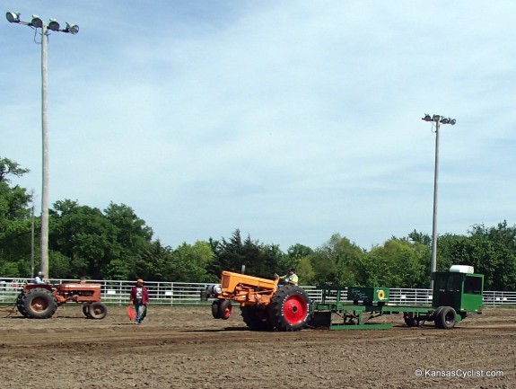 Mapleton Tractor Pull